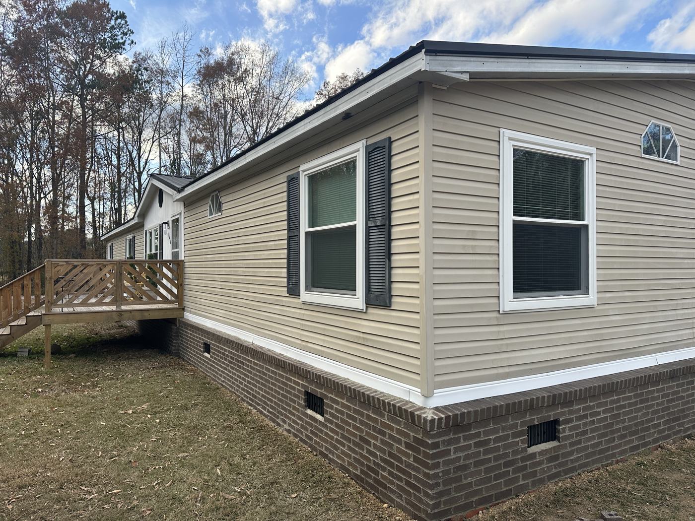 Brick underpinning with crisp corners and trim — Precision Palmetto, Columbia SC